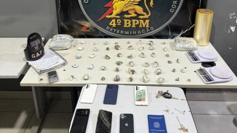 Quadrilha é presa com drogas e veículo roubado durante ação policial