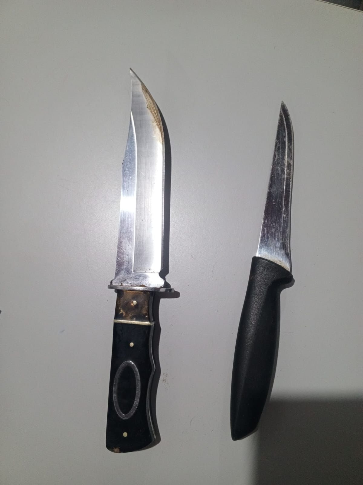 Homem tenta matar esposa, enfrenta PM com facas e acaba preso após ação tensa em Itaúba