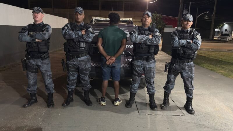 Conversão proibida chama atenção da PM e passageiro acaba preso com mandado em aberto em Peixoto de Azevedo