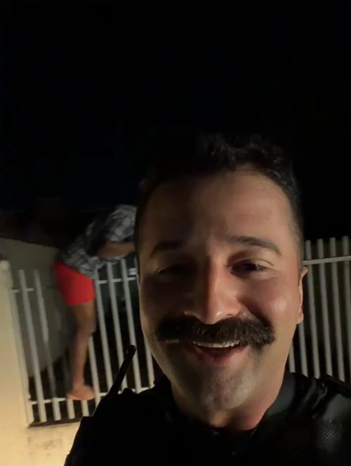 Tentativa de furto dá errado e suspeito fica “pendurado” em portão em cena inusitada em Sinop – veja o vídeo: