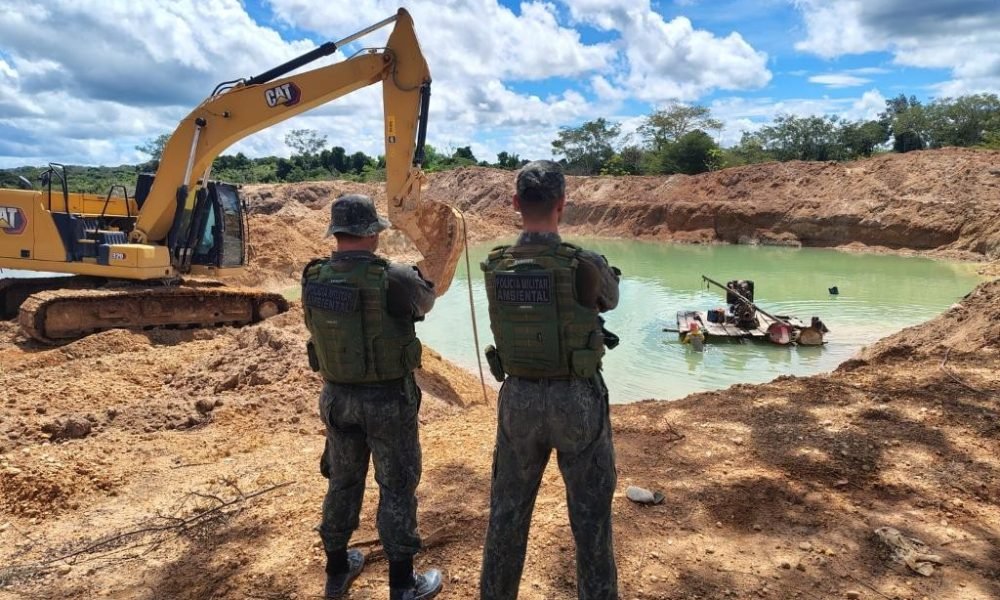 Companhia Ambiental da PM fecha garimpo ilegal e apreende equipamentos em Nova Guarita