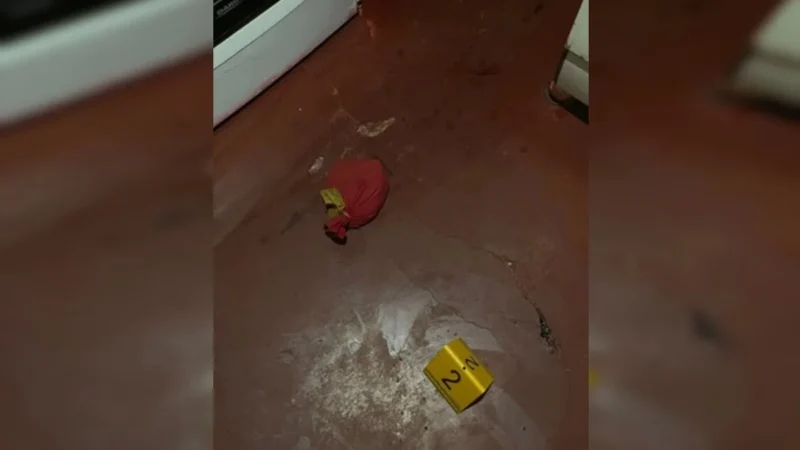 Discussão por bebida termina em tentativa de homicídio: homem ataca amigo com foice e acaba preso em GO