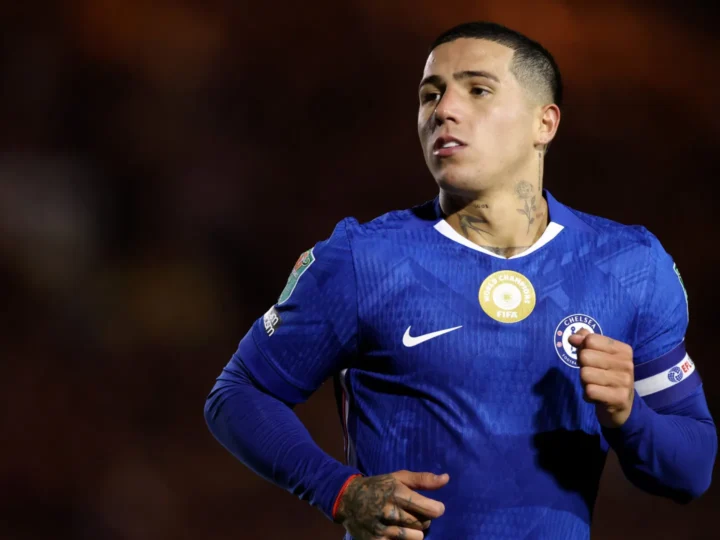 Chelsea afasta Enzo Fernández após fala sobre deixar o clube