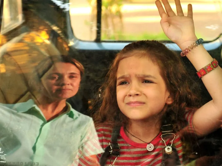 Por que essas estrelas infantis se emanciparam dos pais antes dos 18 anos?