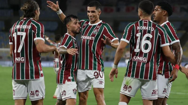 Fluminense joga para manter o embalo contra o Coritiba de olho na liderança do Brasileirão