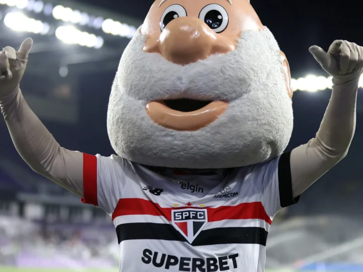 São Paulo encaminha renovação com a New Balance em acordo de até R$ 60 milhões por ano