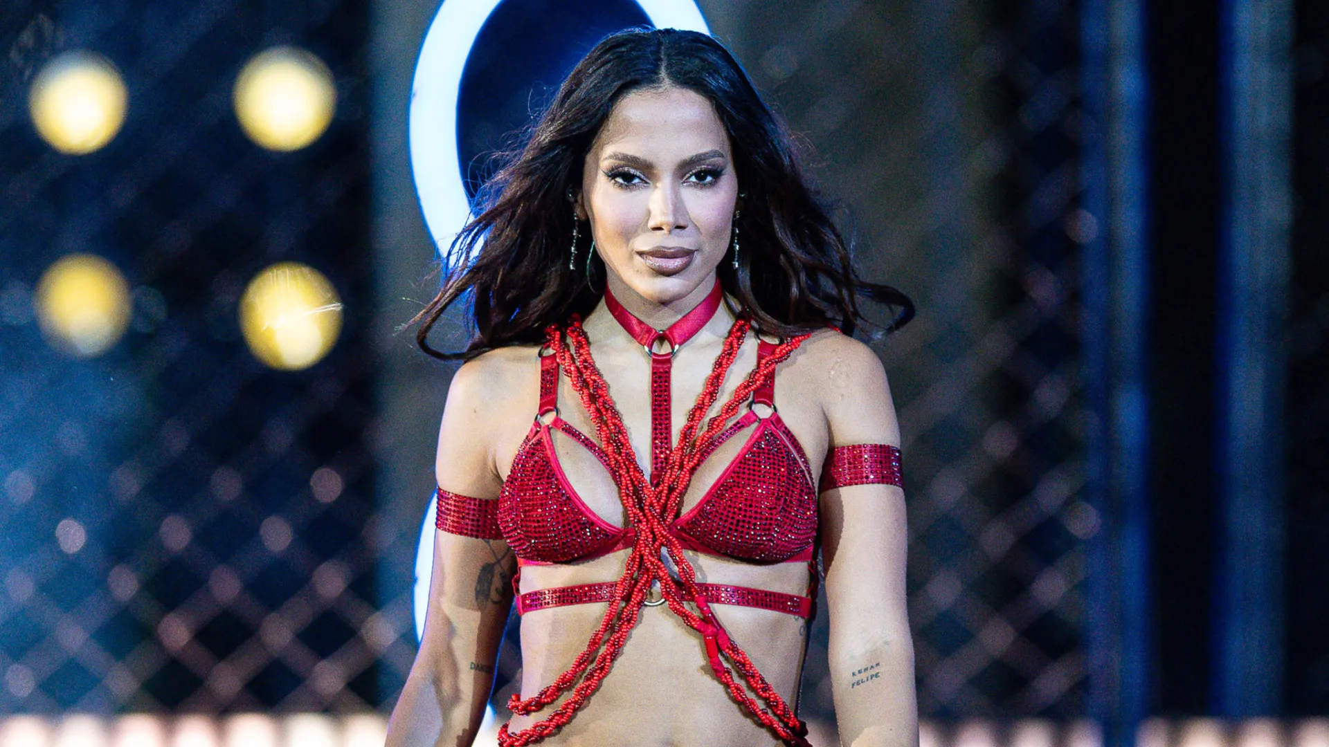 ‘Achei que eu arrasei’, se gaba Anitta sobre performance no Saturday Night Live