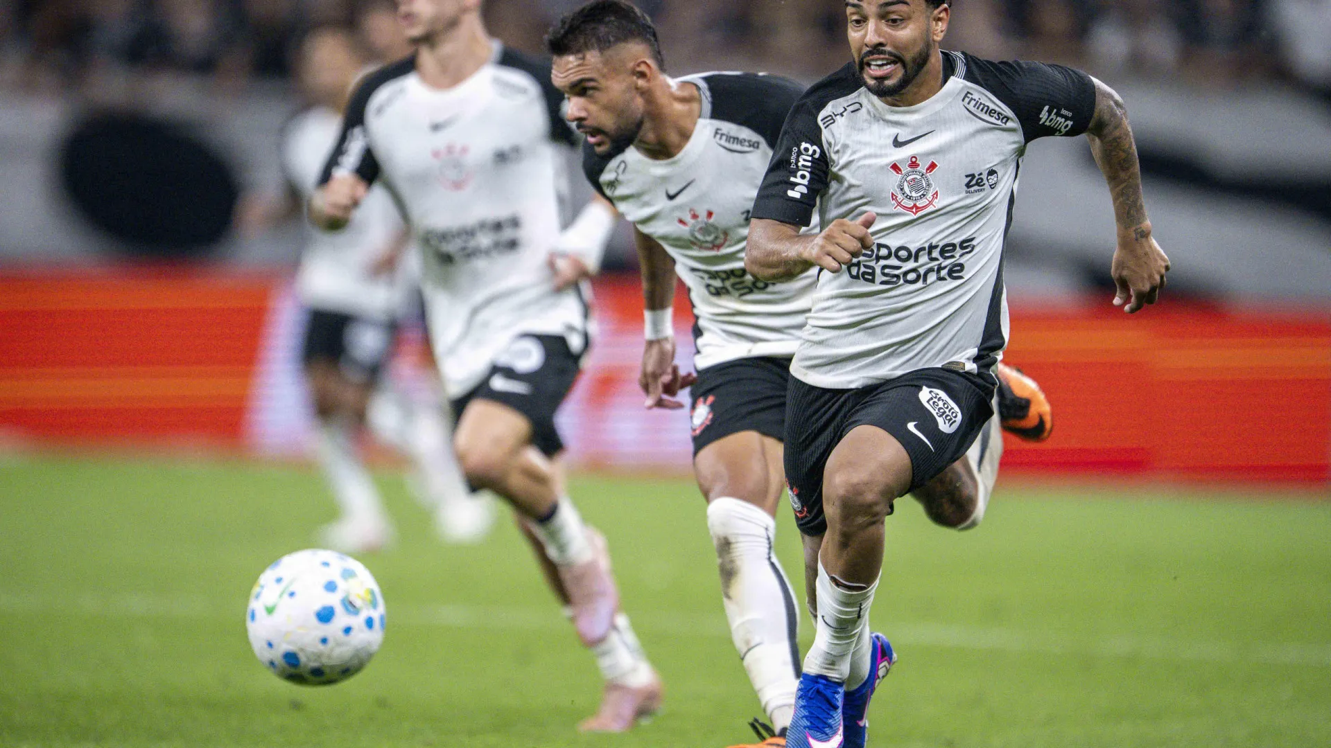 Corinthians encara o Inter sob pressão e busca vitória em casa para aliviar a crise