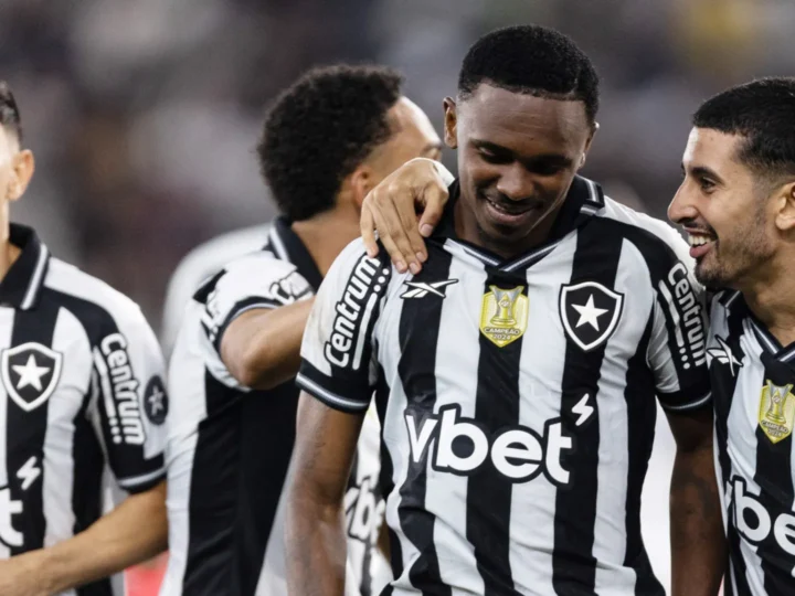 Botafogo estreia na Copa Sul-Americana diante do Caracas sob o comando de Franclim Carvalho