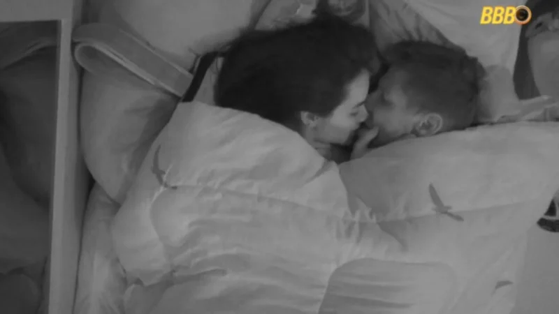 Jordana conta para Gabriela sobre ficada dela com Jonas no BBB 26