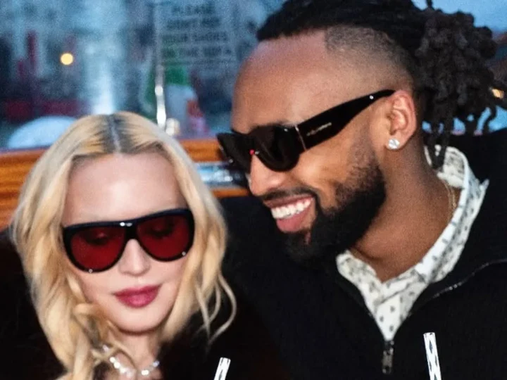 Madonna mostra imagens de passeio por Veneza com o namorado