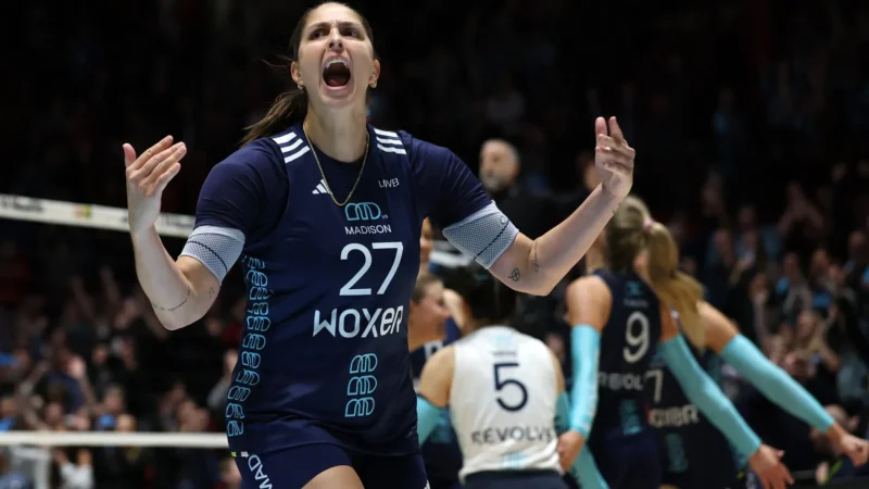 Vice-campeã olímpica, Ana Beatriz Corrêa anuncia aposentadoria: ‘O vôlei me deu tudo’