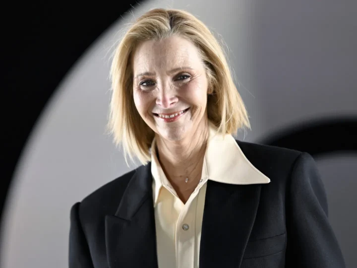 Lisa Kudrow diz que se sentia esquecida no início de ‘Friends’