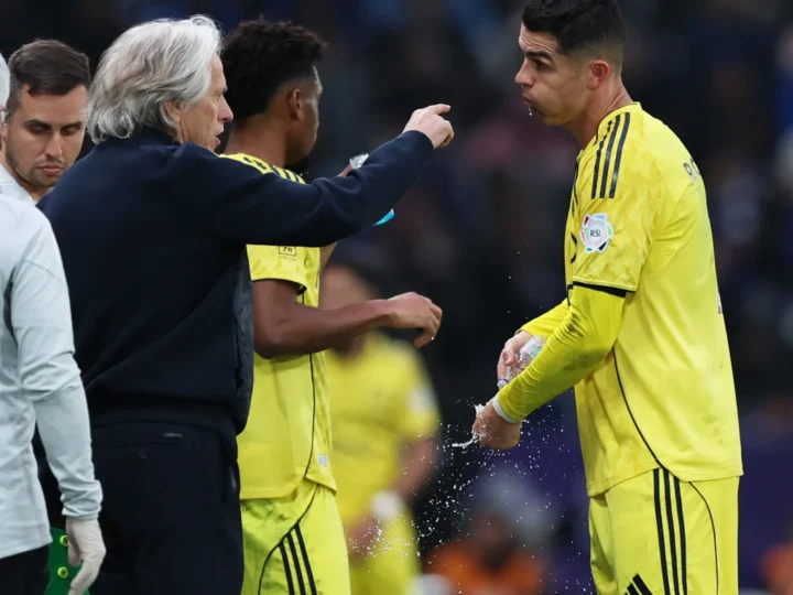 Jorge Jesus é criticado no Al Nassr: “Tem de aprender com os erros”