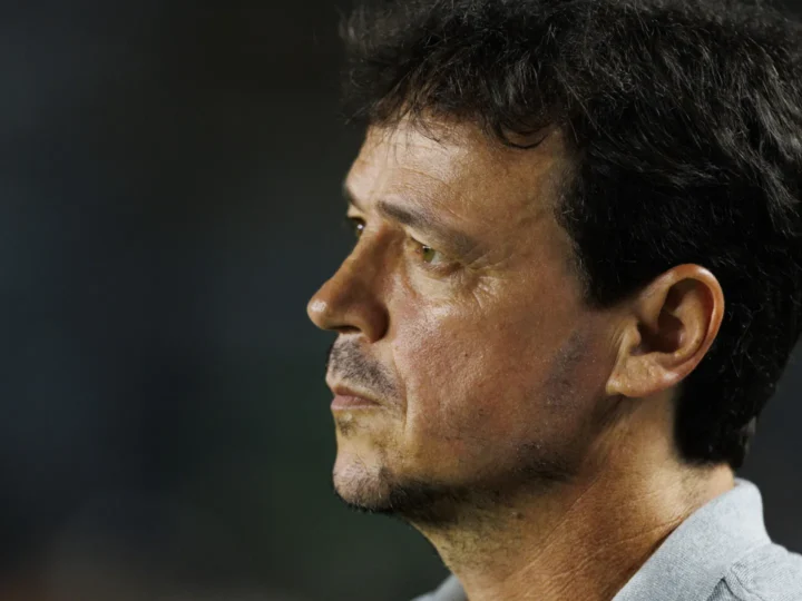 Diniz observa o que corrigir no Corinthians em estreia na Libertadores contra o Platense