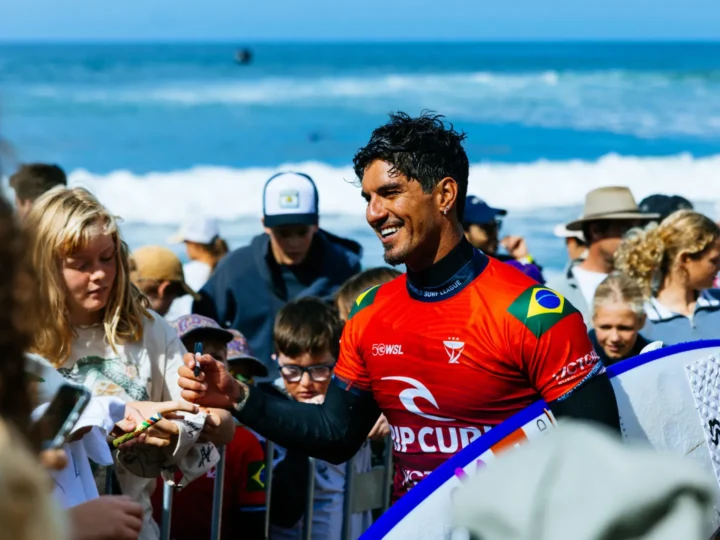 Medina dá show em Bells e encara campeão mundial Yago Dora na semi