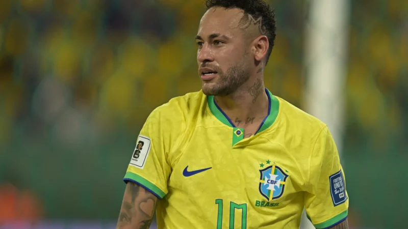 Ancelotti abre porta para Neymar e diz que craque “está no caminho certo”