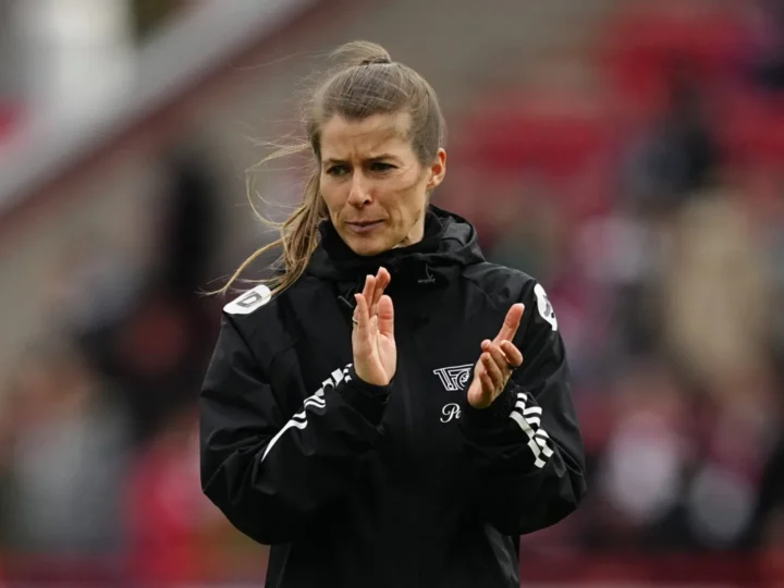 Ex-jogadora vira 1ª mulher a treinar um time nas grandes ligas europeias