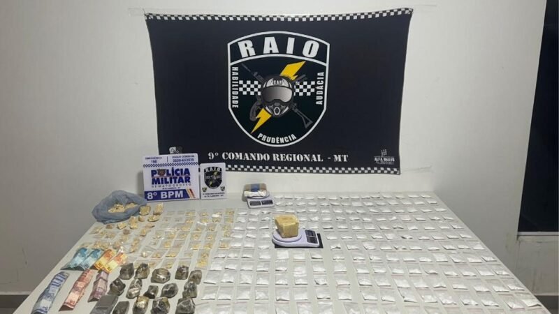 Suspeita de integrar facção criminosa é presa com grande quantidade de drogas após fuga de comparsas