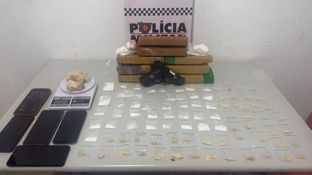 CASA CAIU! Faccionado é surpreendido saindo de “bunker da droga” com carro lotado e acaba atrás das grades