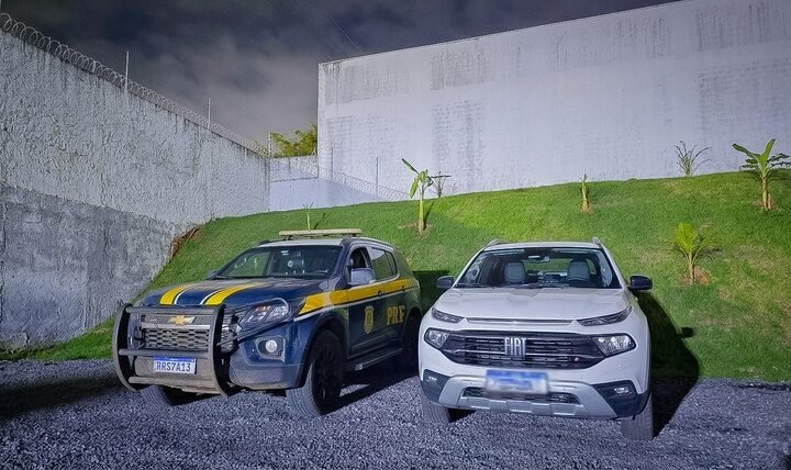 Denúncia anônima via 191 mobiliza PRF e intercepta veículo furtado em rodovia federal
