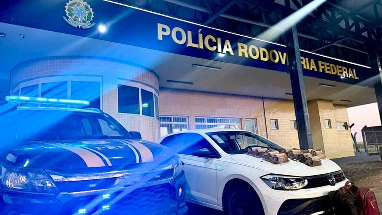 Perseguição, fuga e carga recuperada: ação da PRF revela esquema suspeito nas rodovias