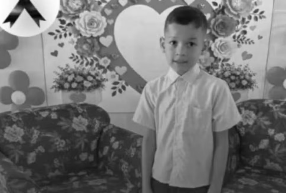 Menino de 8 anos morre após cair em máquina de transporte de soja