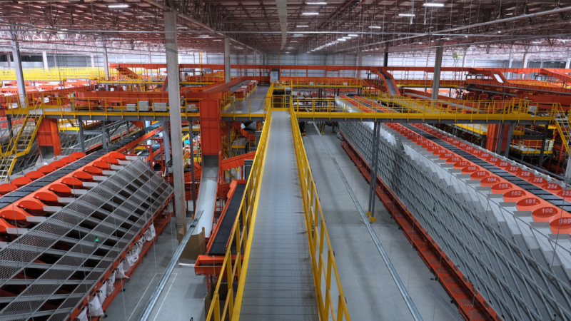 Shopee inaugura centro de distribuição no Paraná