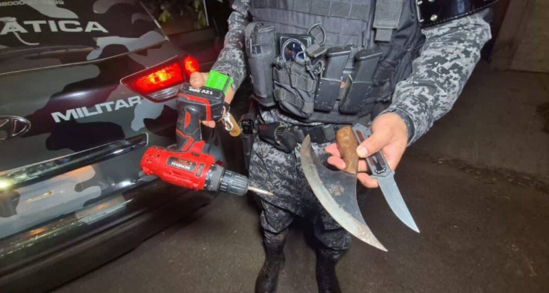 Polícia invade “tribunal do crime”, resgata casal e prende seis suspeitos durante ação em Sinop