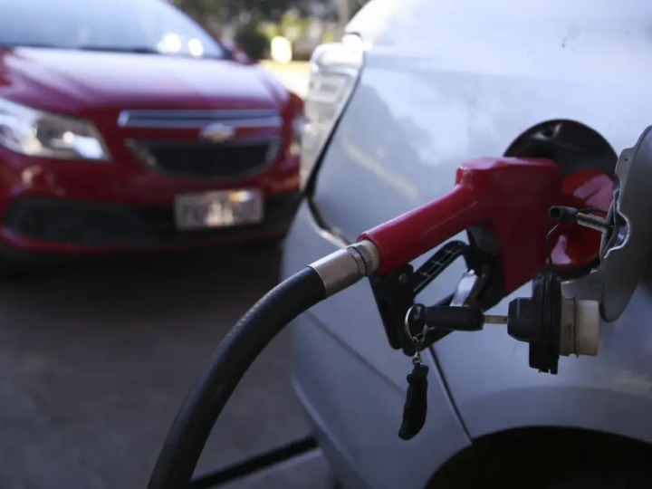Subsídio para conter preço da gasolina será de R$ 0,44 por litro