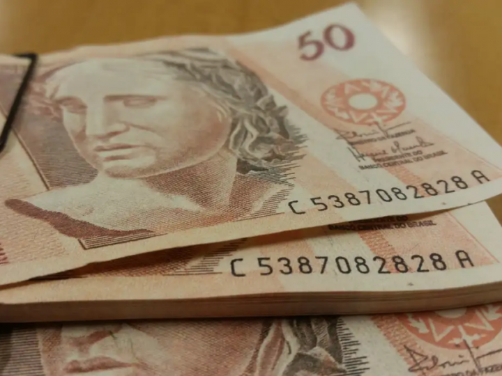 Dívida pública sobe 1,9% em abril e encosta em R$ 8,8 trilhões