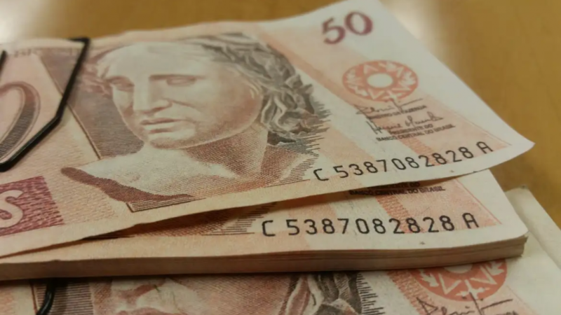Dívida pública sobe 1,9% em abril e encosta em R$ 8,8 trilhões