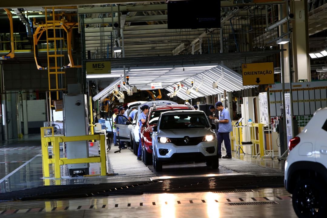 Produção de veículos cresce 2,4% em abril