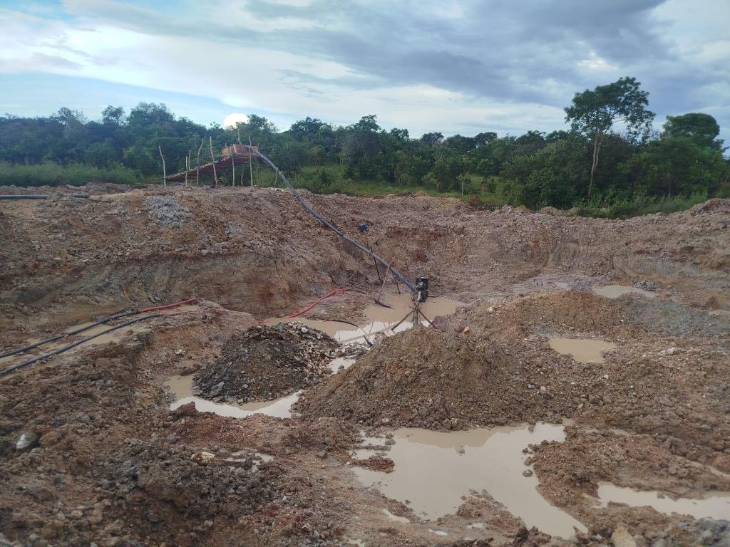 Garimpo ilegal escondido em área rural é fechado e operação revela exploração milionária irregular
