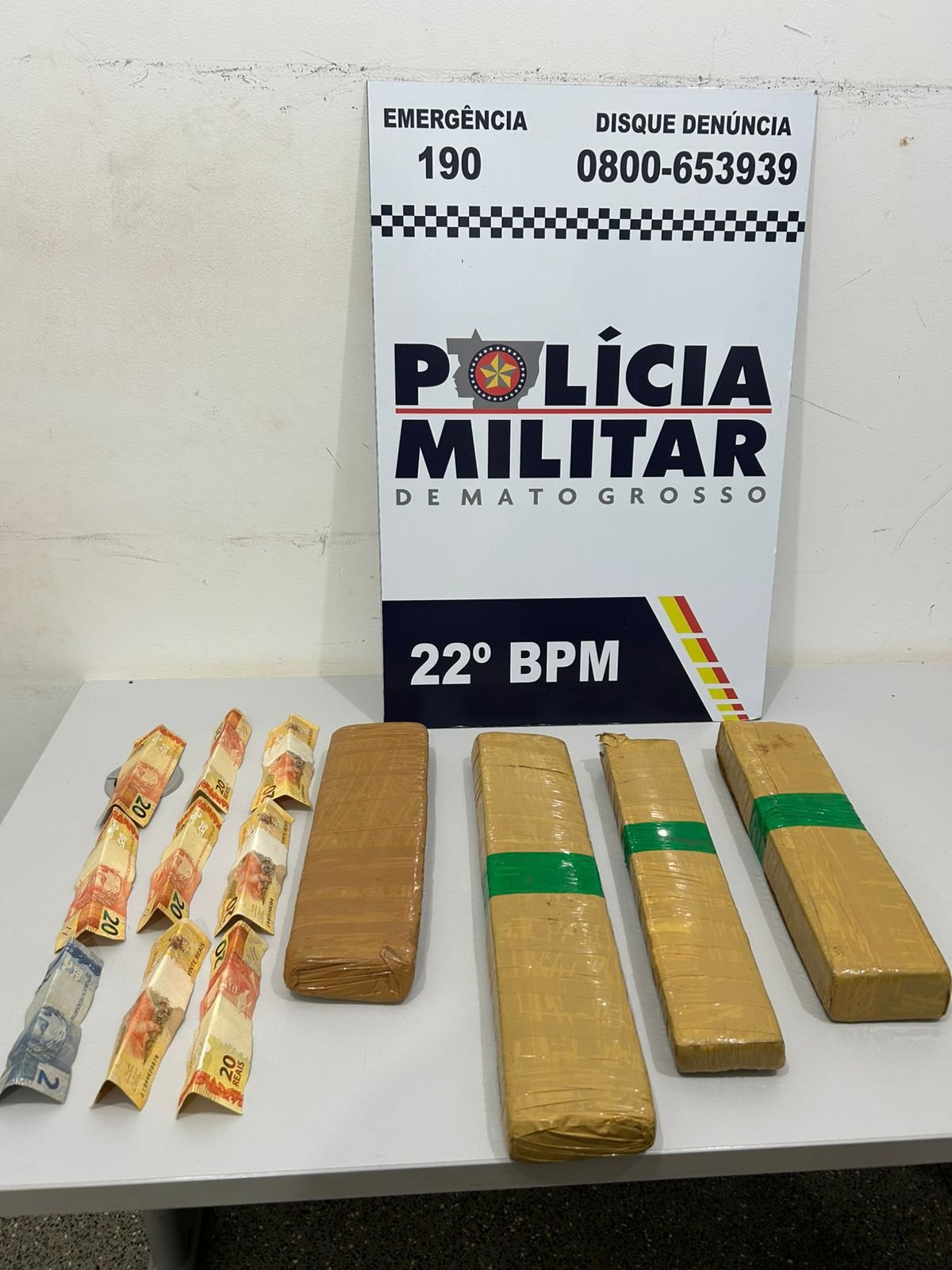 Denúncia anônima leva PM a apreender cerca de 4 kg de drogas escondidas em Peixoto de Azevedo