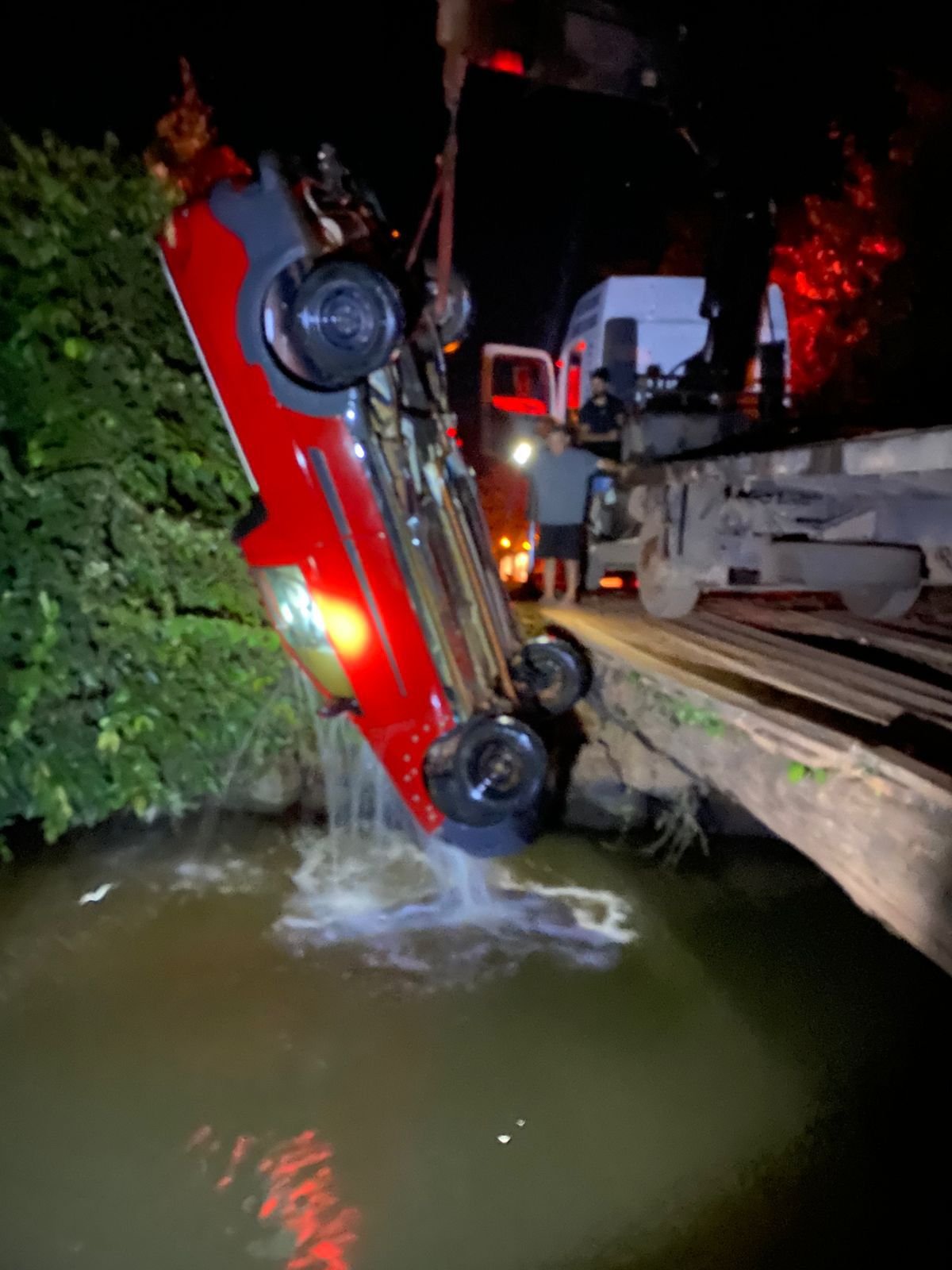 Motorista cai com carro em rio e não resiste em grave acidente em Guarantã do Norte