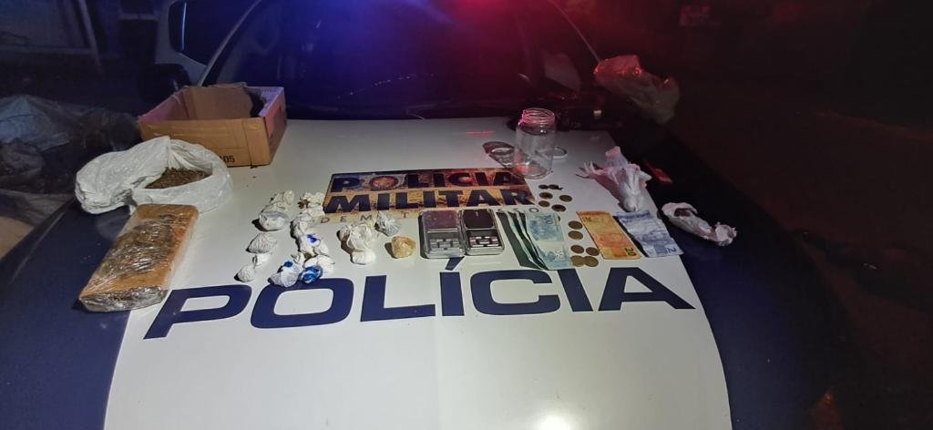 PM desarticula grupo ligado ao tráfico e prende cinco suspeitos durante operação