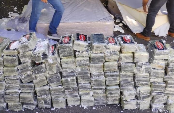 Forças de segurança apreendem 250 quilos de cocaína e causam prejuízo de R$ 15 milhões às facções criminosas