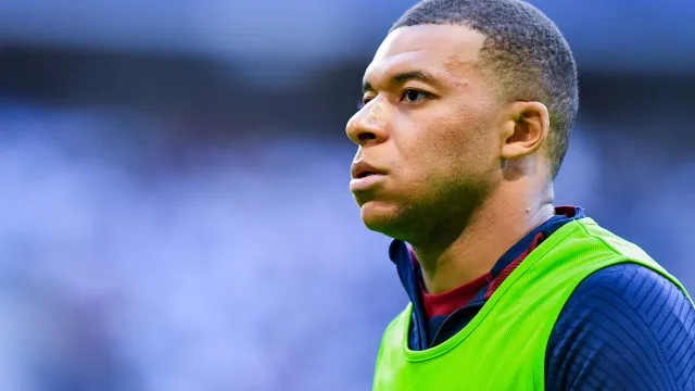 Mbappé discute em treino, e Real vira campo minado após queda na Champions