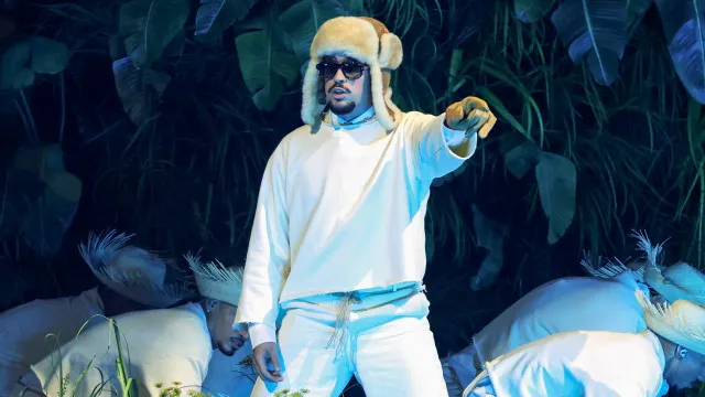 Bad Bunny diz sentir saudades do Brasil e faz declaração: ‘Me apaixonei’