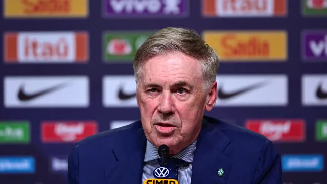Na mira de Ancelotti para a Copa, lateral brasileiro vira alvo do Barcelona