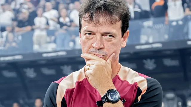 Mirassol vence o Corinthians, que perde a primeira com Diniz e volta ao Z4