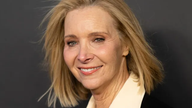 Atriz de “Friends” revela salários astronômicos do elenco da série