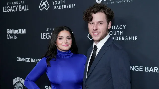 Irmãos em ‘Modern Family’, Ariel Winter e Nolan Gould passam a morar juntos na vida real