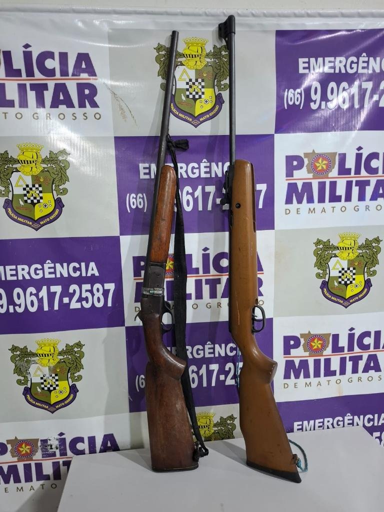 Mulher foge de agressões e suspeito acaba preso com armas em zona rural