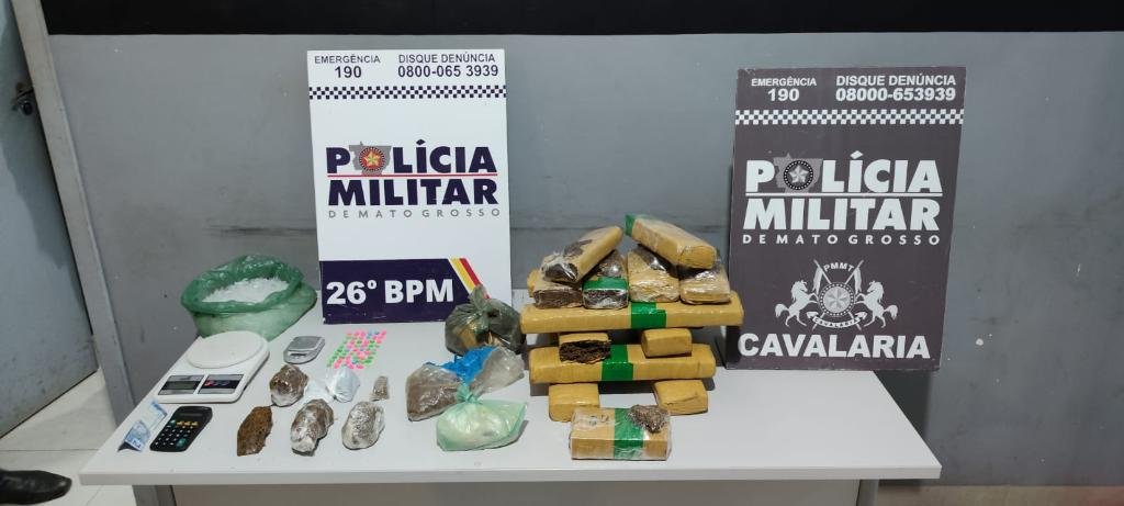 Dupla ligada a facção é flagrada com drogas e leva policiais a depósito com mais de 13 quilos de entorpecentes