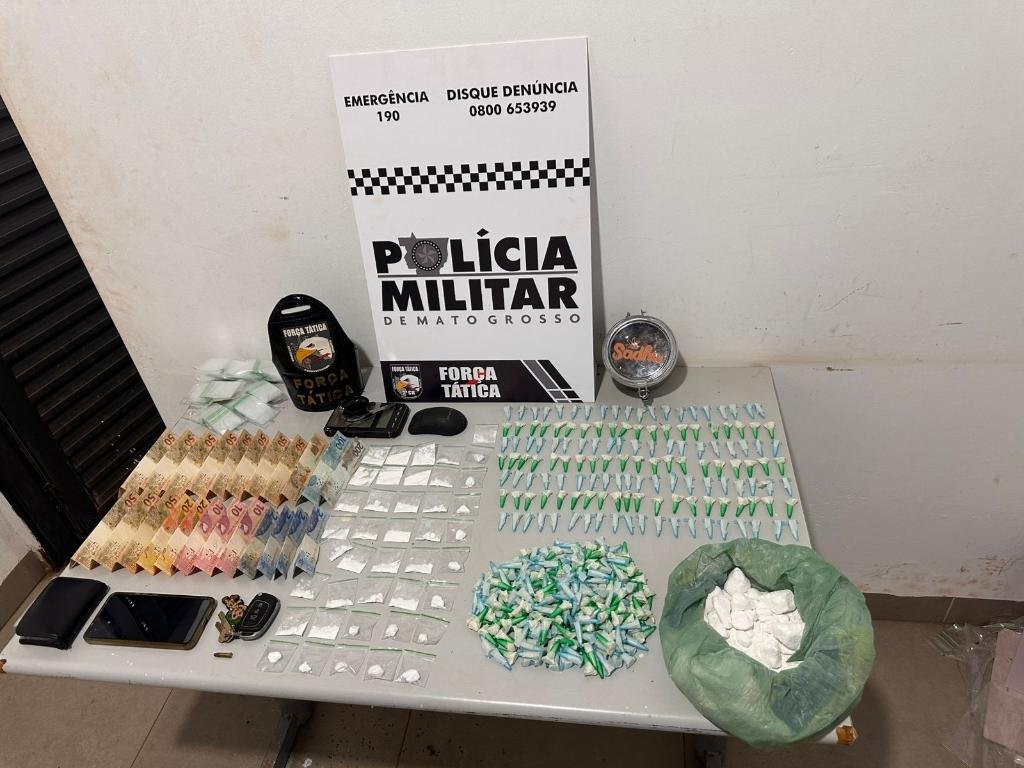Motorista de app era usado como fachada para tráfico e acaba preso com centenas de porções de cocaína