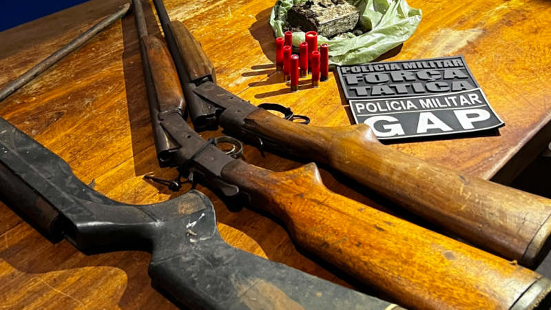 TOLERÂNCIA ZERO: Trio ligado ao crime é preso com armas e drogas em chácara usada como ponto de tráfico