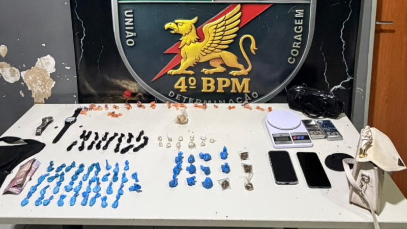 Cinco suspeitos são presos e 130 porções de drogas são apreendidas em ações da PM