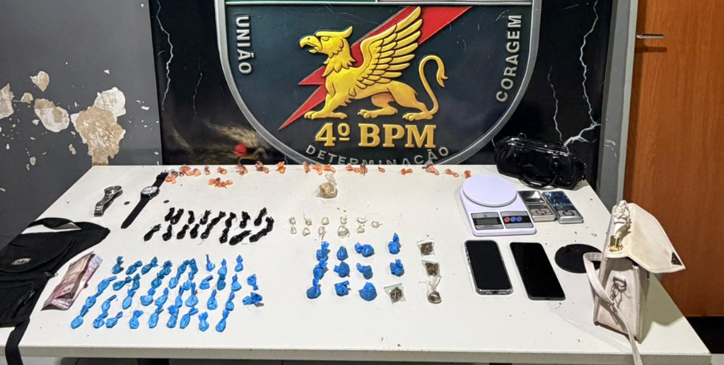 Cinco suspeitos são presos e 130 porções de drogas são apreendidas em ações da PM